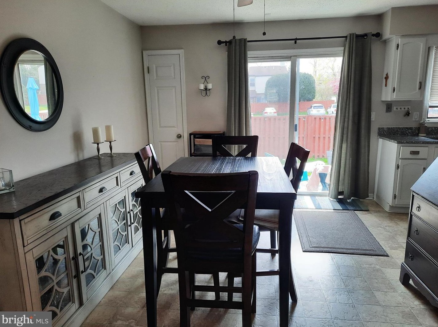 24 Shirley Ln, Trenton NJ 08648 exterior