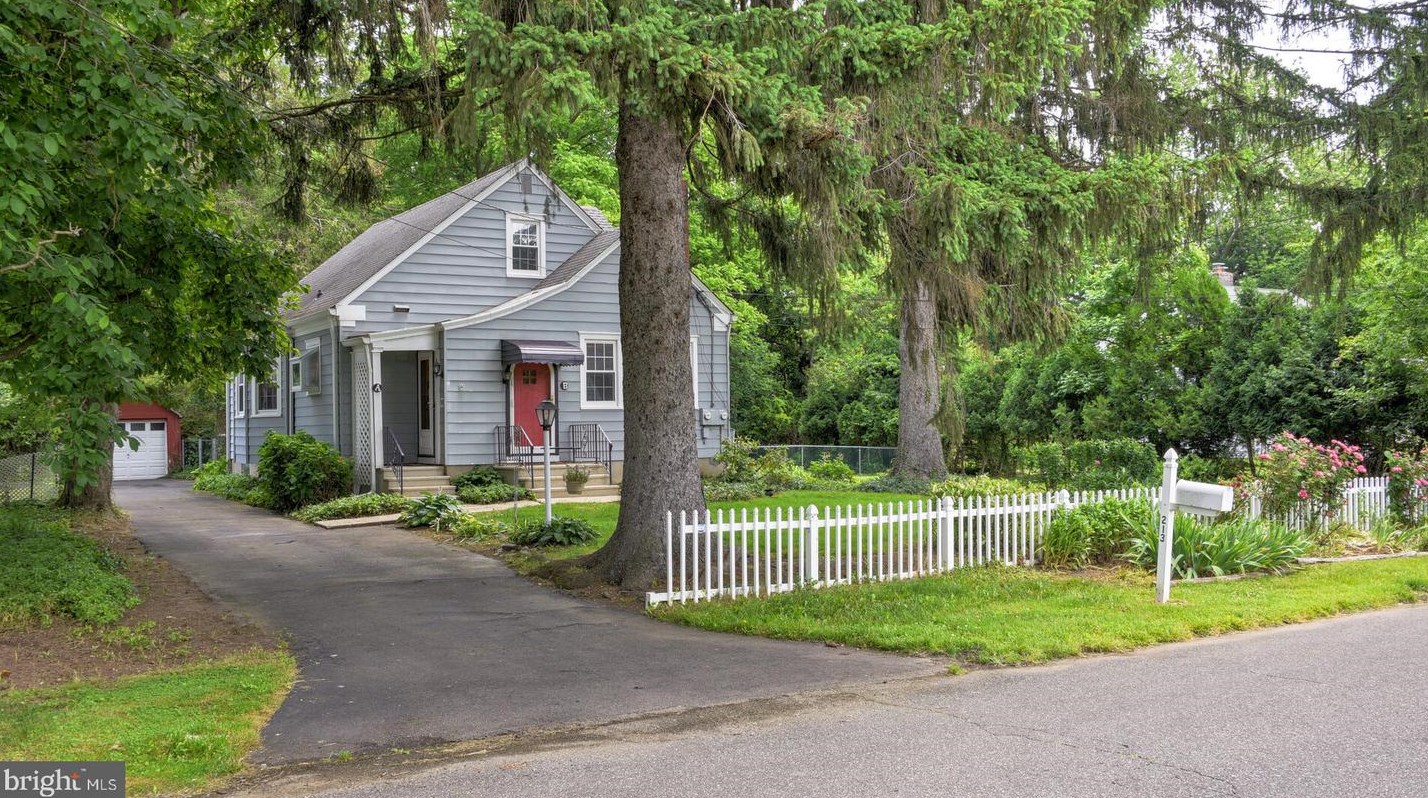 213 Varsity Ave, Princeton, NJ 08540