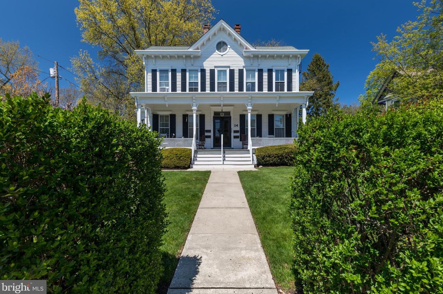 14 Broad St, Hopewell Township, NJ 08525-1827