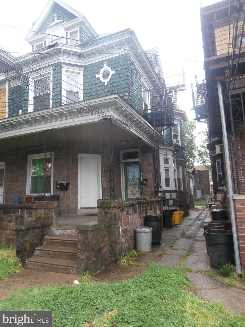 470 Hamilton Ave, Trenton NJ  08609-2711 exterior