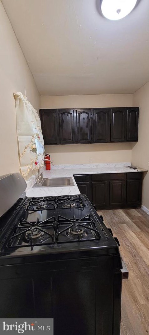 228 Woodlawn Ave, Trenton NJ  08609-1704 exterior