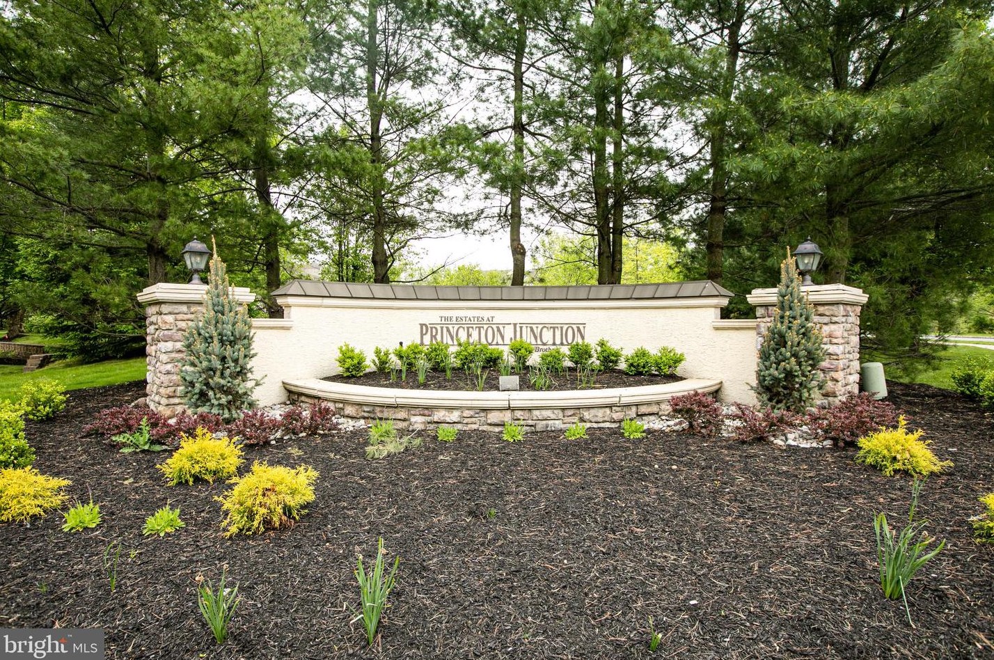 9 Nestlewood Way, Princeton, NJ 08540