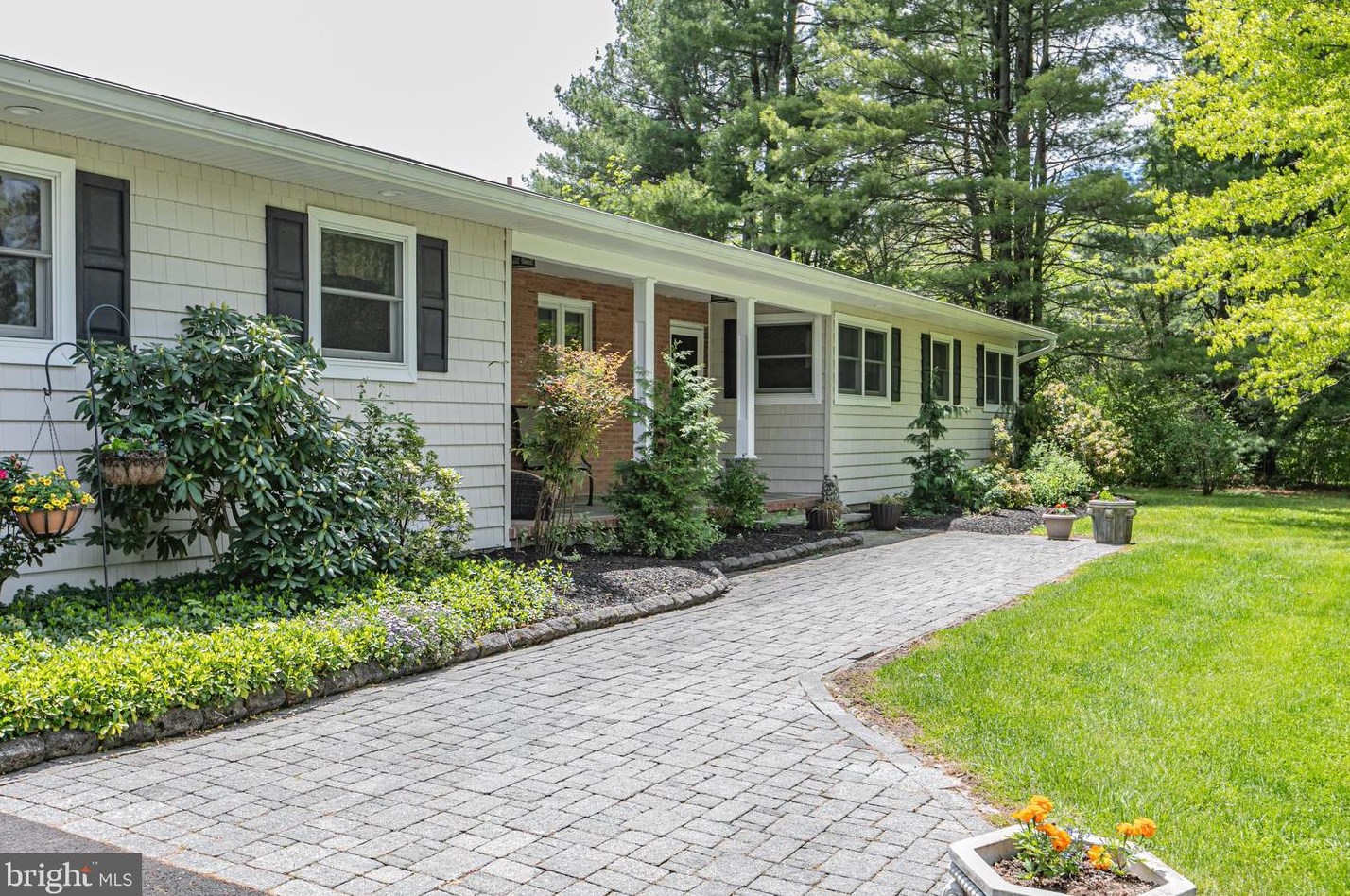 5 Cleveland Rd W, Princeton, NJ 08540