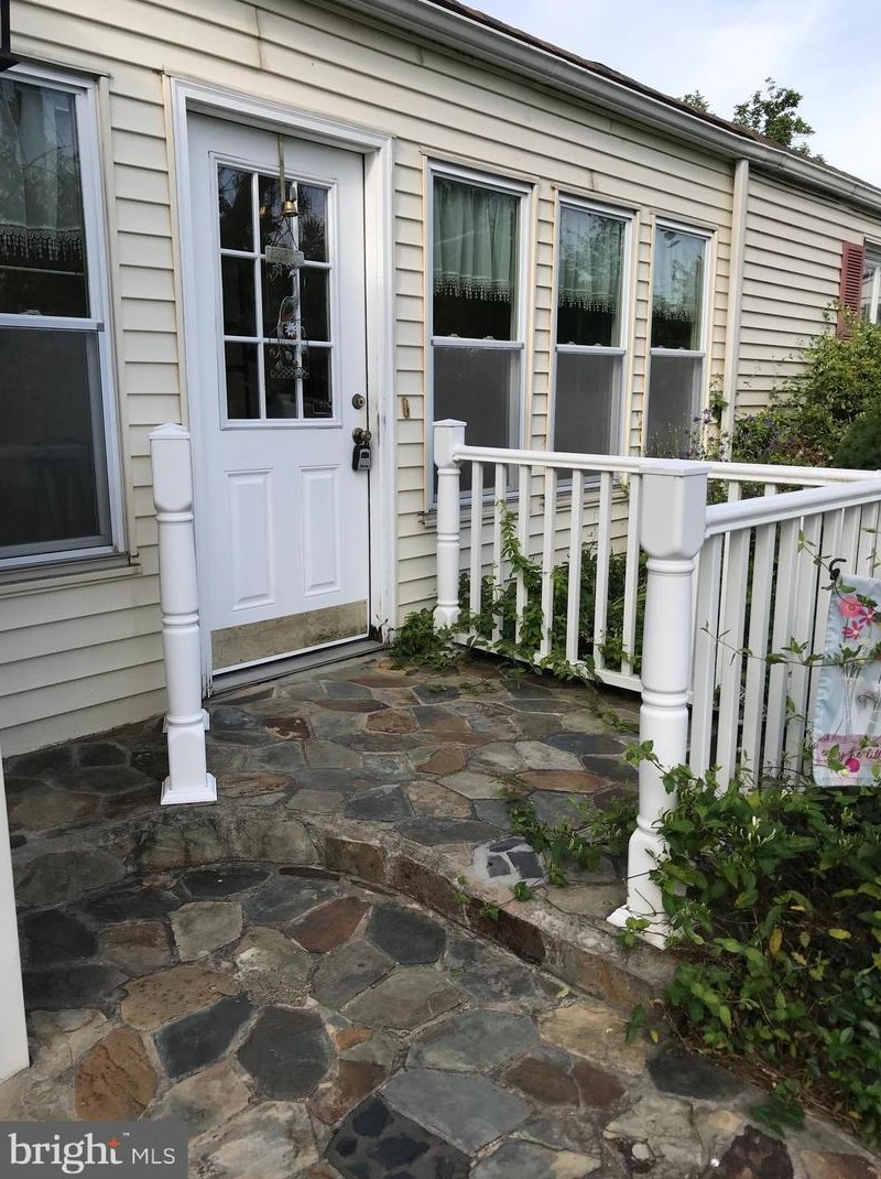 255 Franklin St, East Windsor NJ 08520-3224 exterior