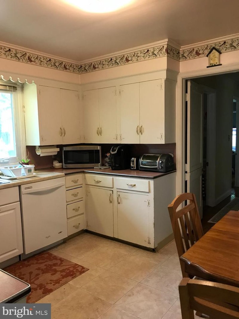 255 Franklin St, East Windsor NJ 08520-3224 exterior