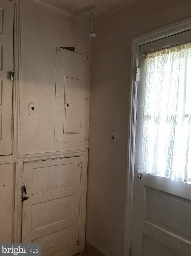 255 Franklin St, East Windsor NJ 08520-3224 exterior