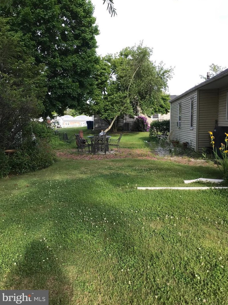 255 Franklin St, East Windsor NJ 08520-3224 exterior