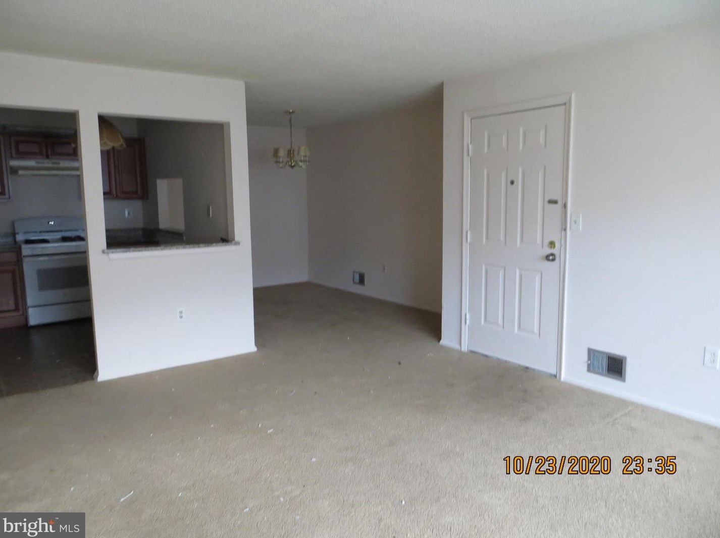 14 Feiler Ct, Lawrence Township, NJ 08648