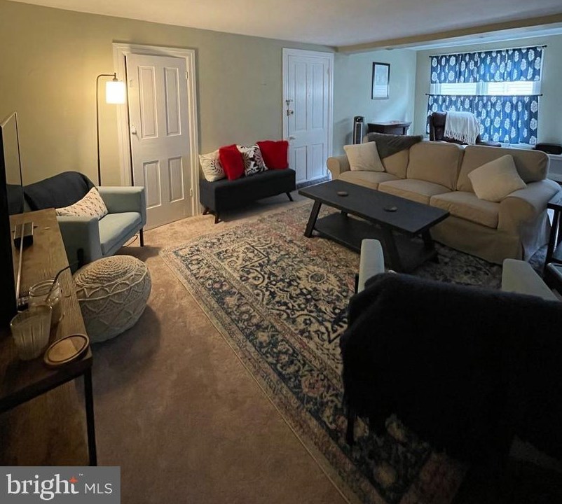 38 S Main St #1, Pennington, NJ 08534
