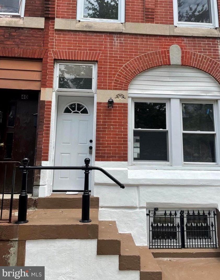 38 Carroll St, Trenton, NJ 08609-1036
