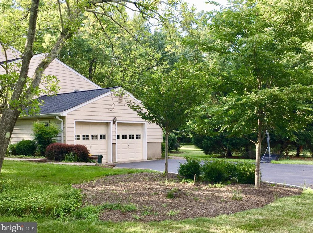 328 Dodds Ln, Princeton, NJ 08540