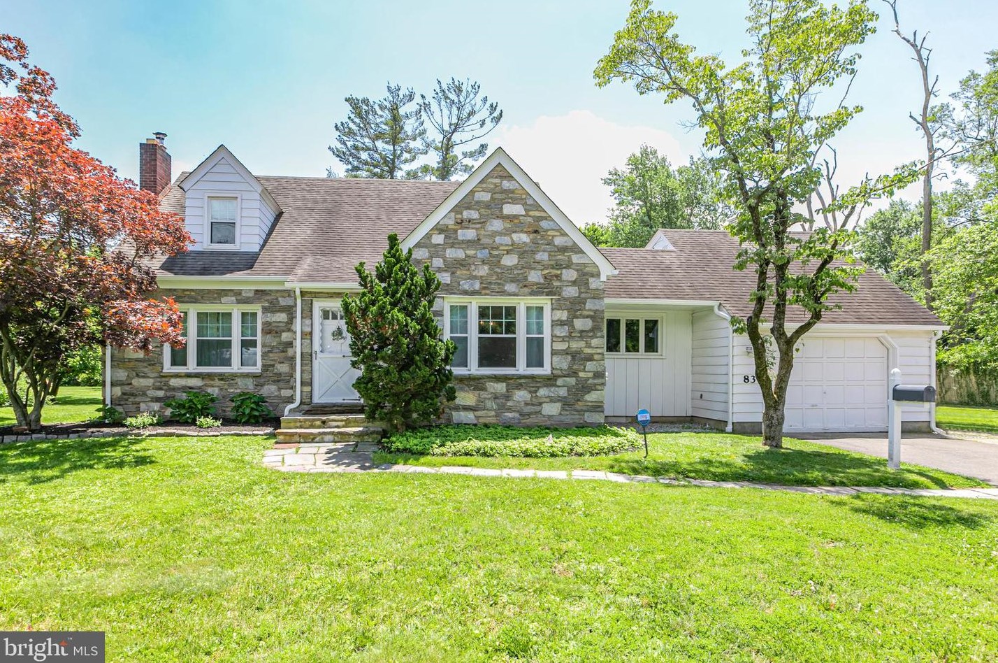 83 Broad St, Hopewell Township, NJ 08525-1832