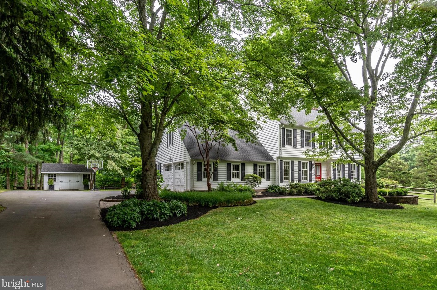 4 Arvida Dr, Pennington, NJ 08534-2105