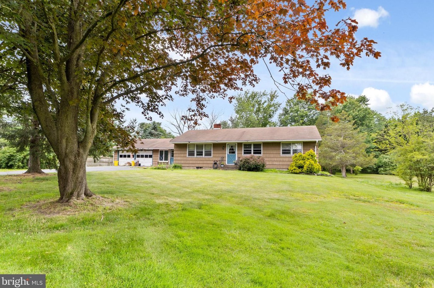 1403 Trenton Harbourton Rd, Pennington, NJ 08534-4011