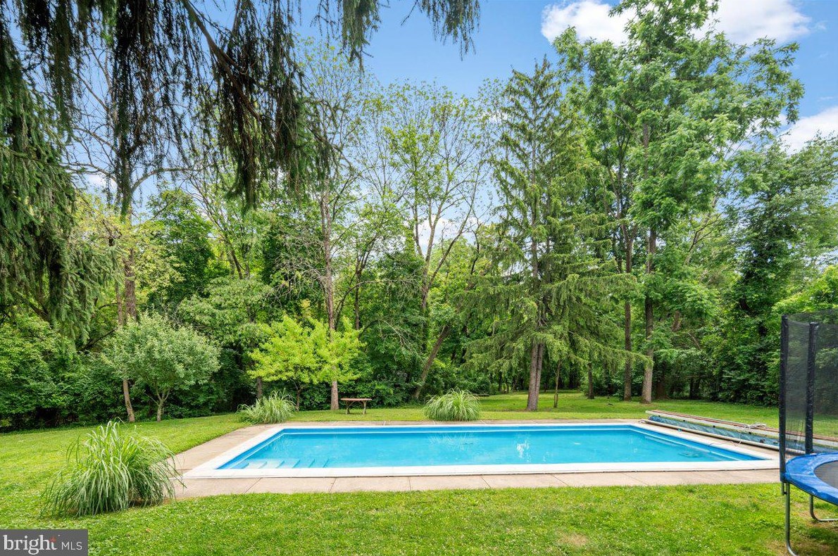 47 Broadripple Dr, Princeton, NJ 08540