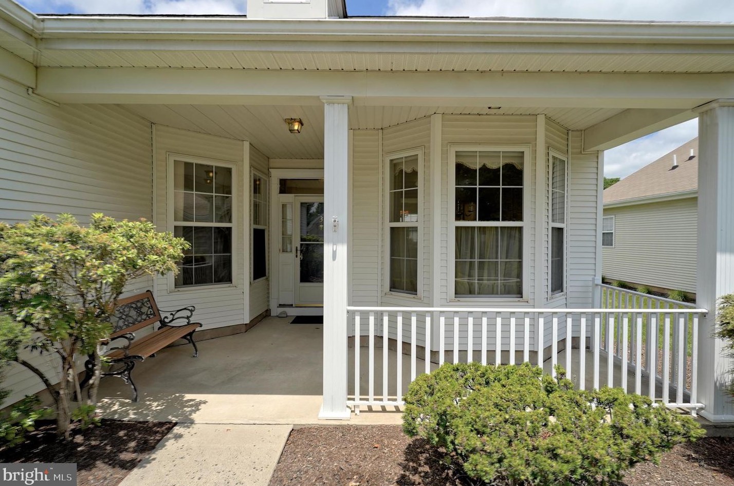 3 Stanford Rd, Pennington, NJ 08534-5163