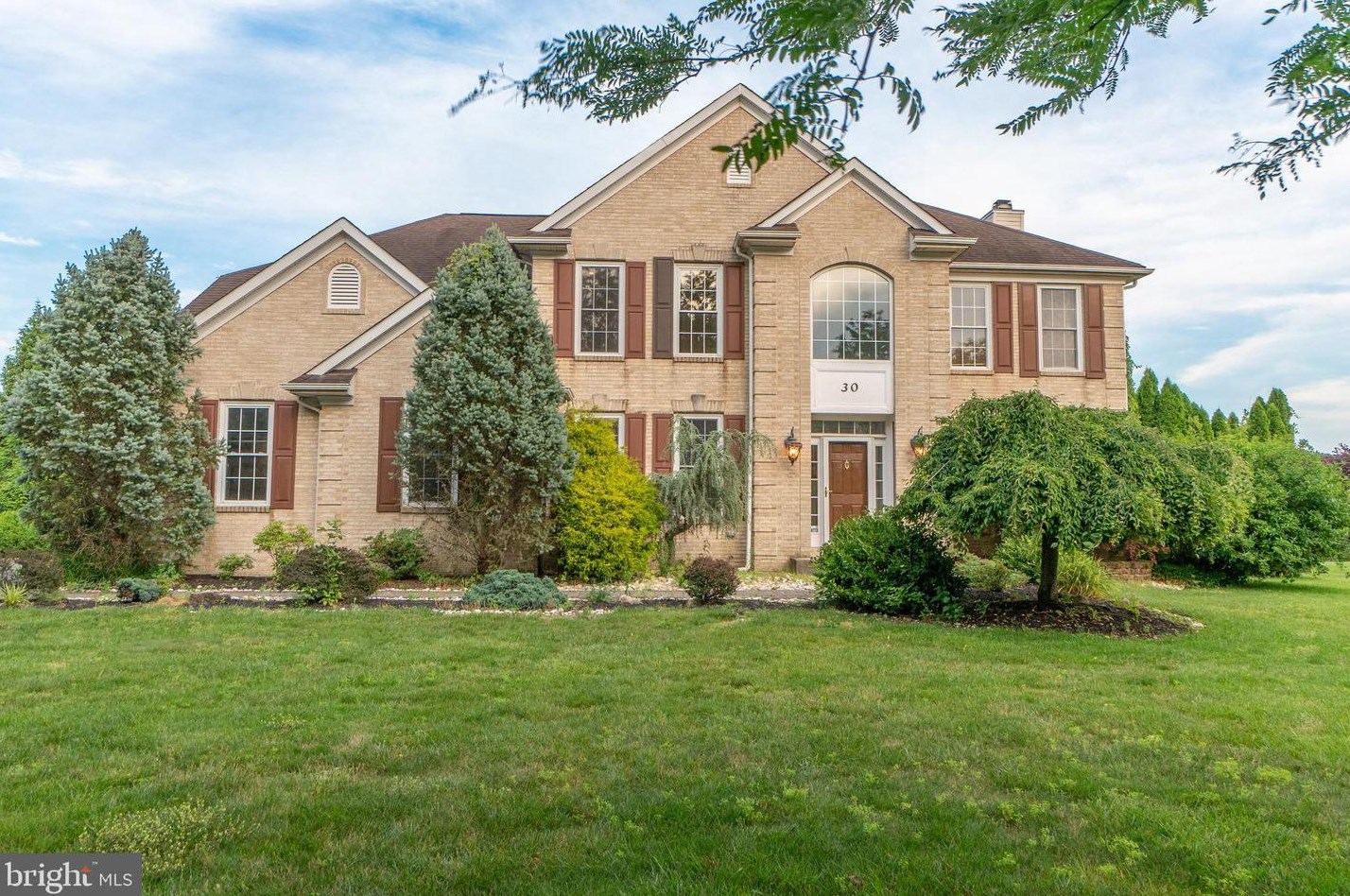 30 Compton Dr, East Windsor, NJ 08520-2935