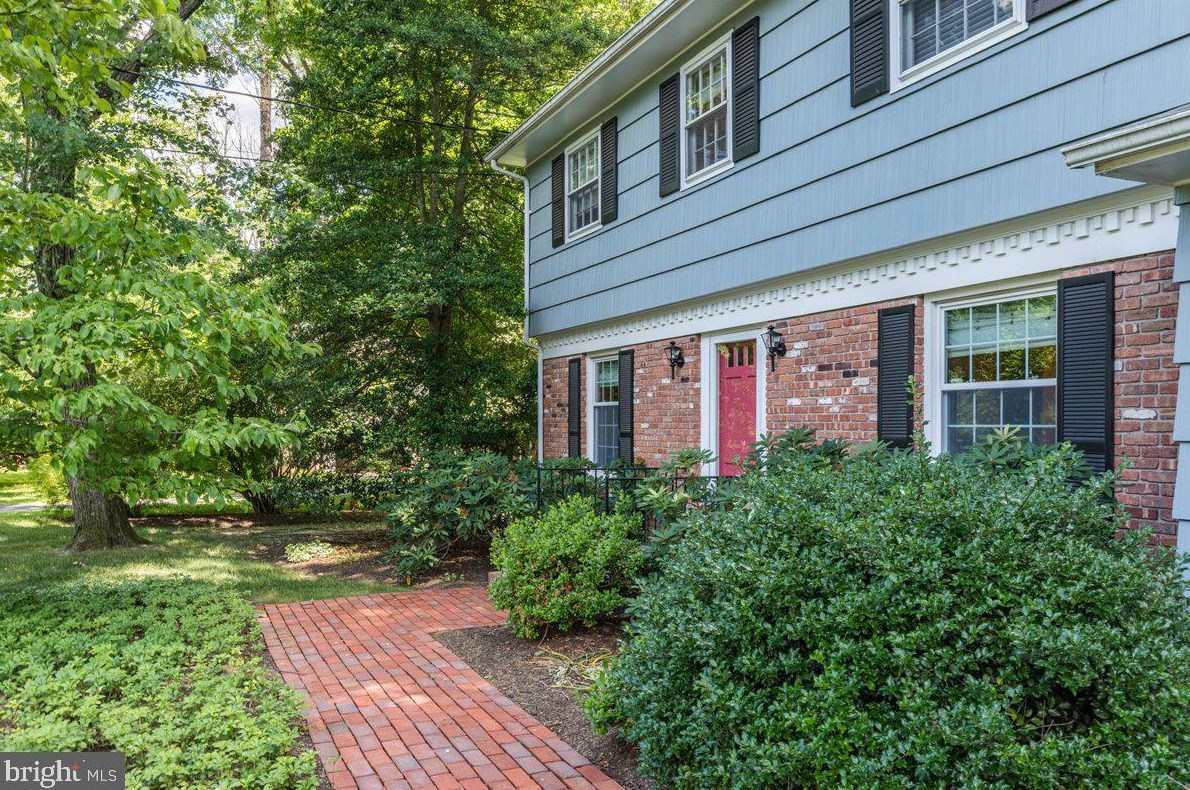 84 Mason Dr, Princeton, NJ 08540
