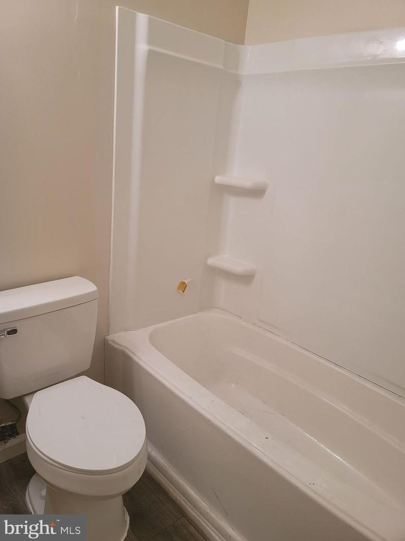 76 Hart Ave, Trenton NJ 08638-5105 exterior