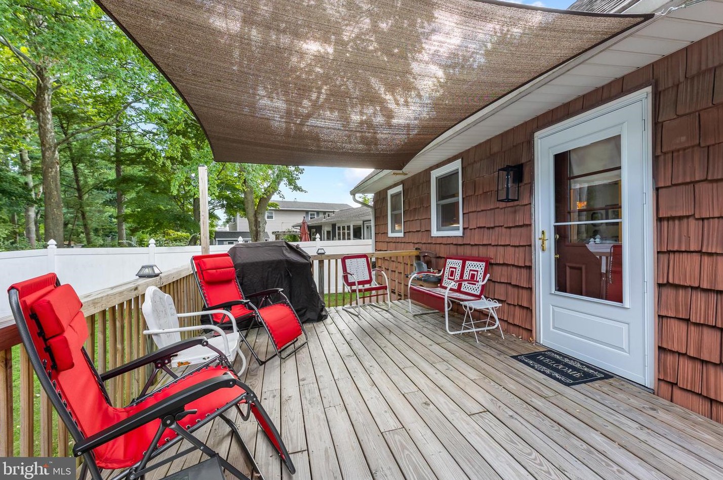 40 Wesleyan Dr, Trenton NJ  08690-1945 exterior