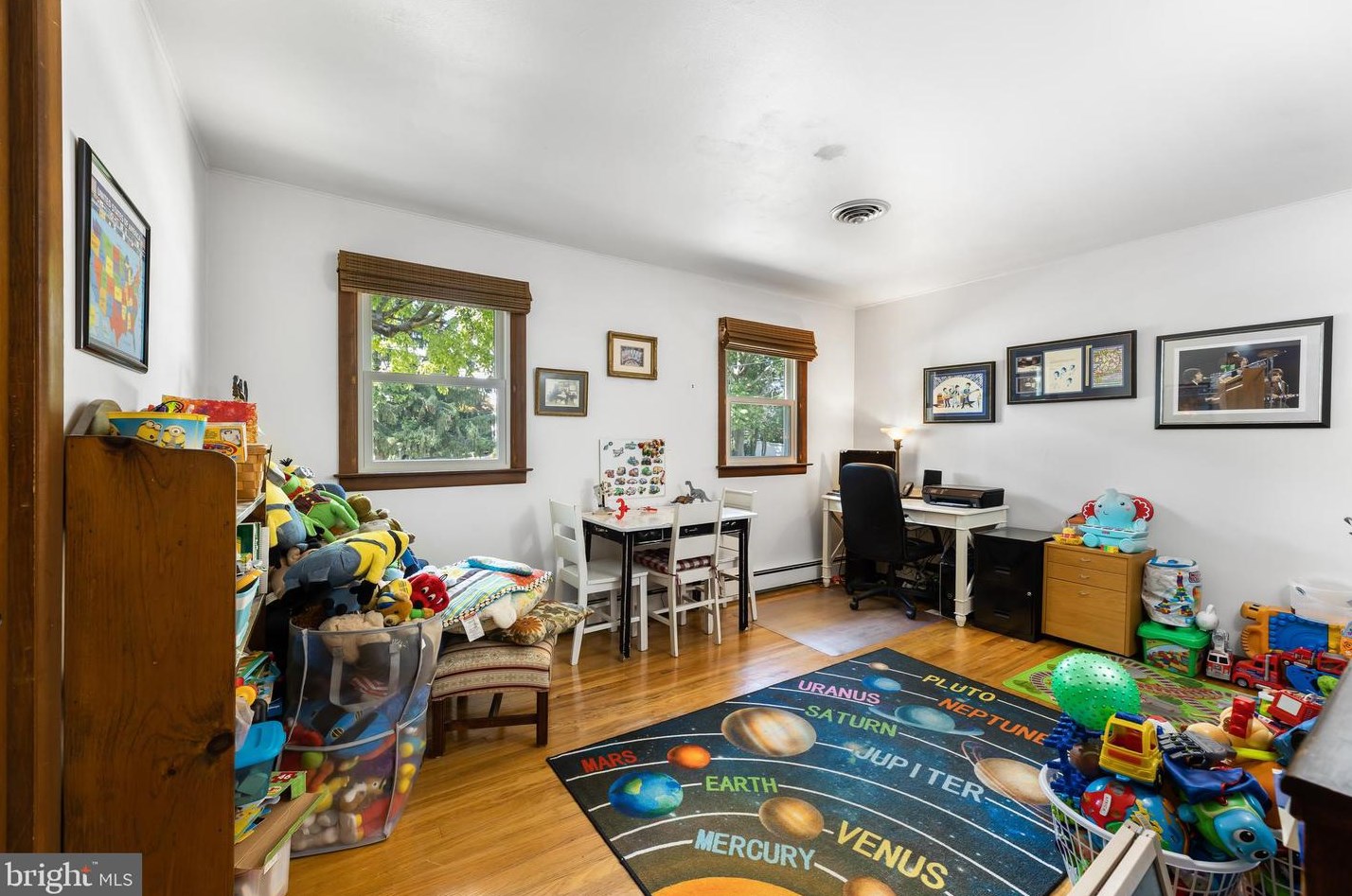 40 Wesleyan Dr, Trenton NJ  08690-1945 exterior