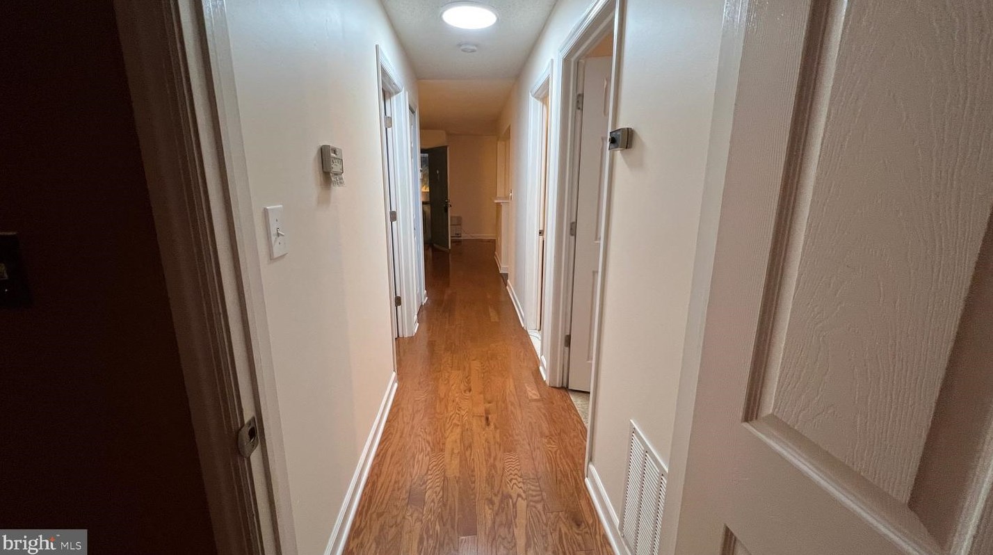 60 Holly Ct, Trenton NJ 08619-4634 exterior