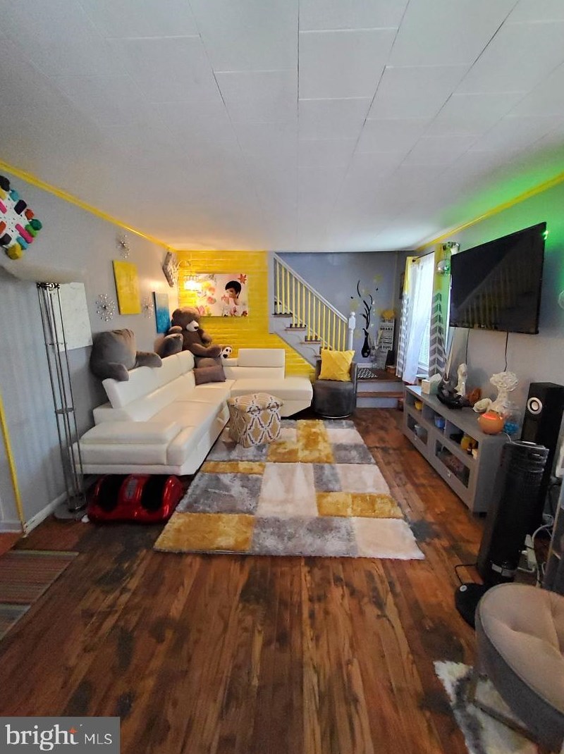 25 Homecrest Ave, Trenton, NJ 08638-3631