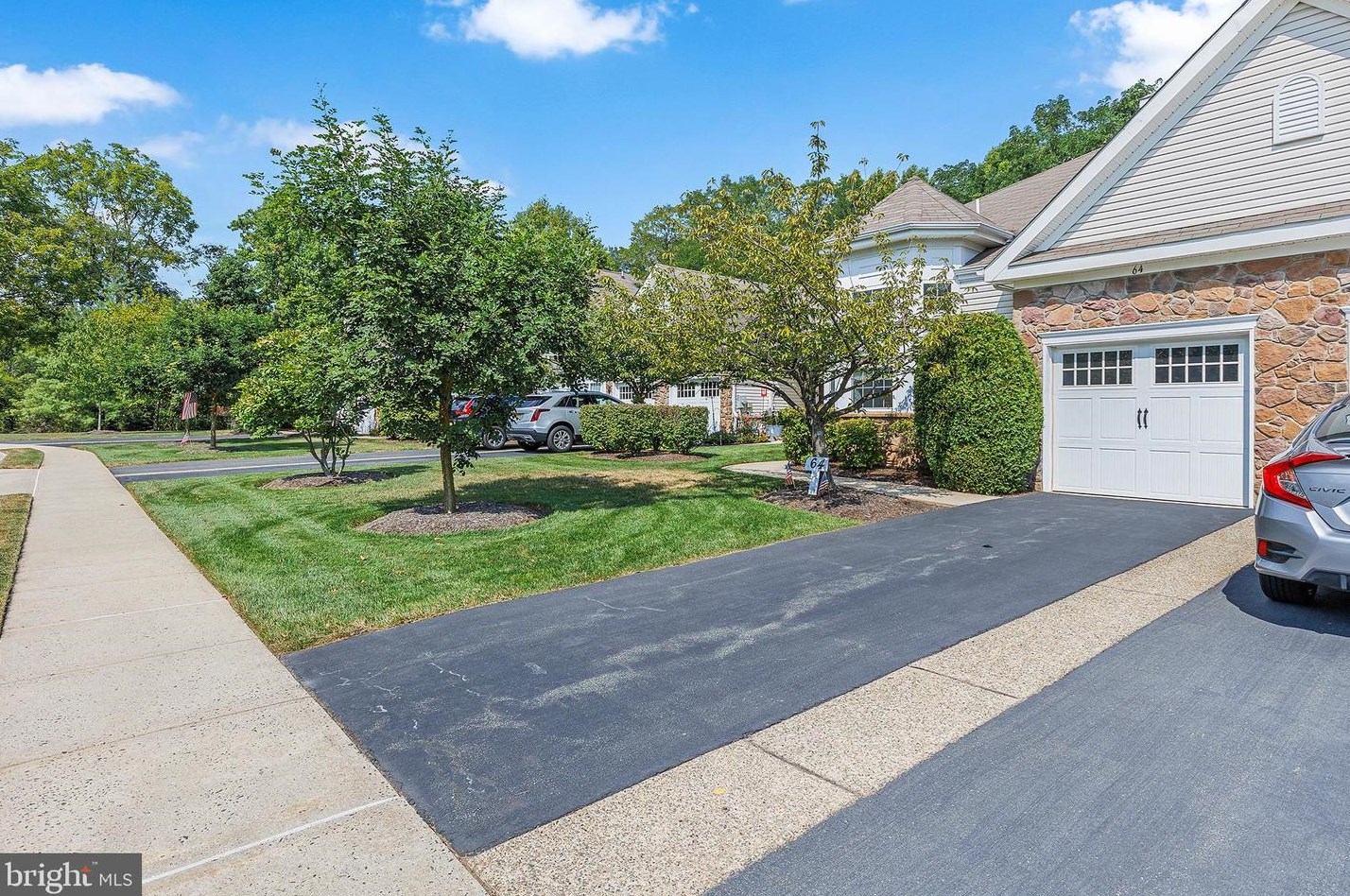 64 Wiltshire Dr, Trenton, NJ 08648-2585