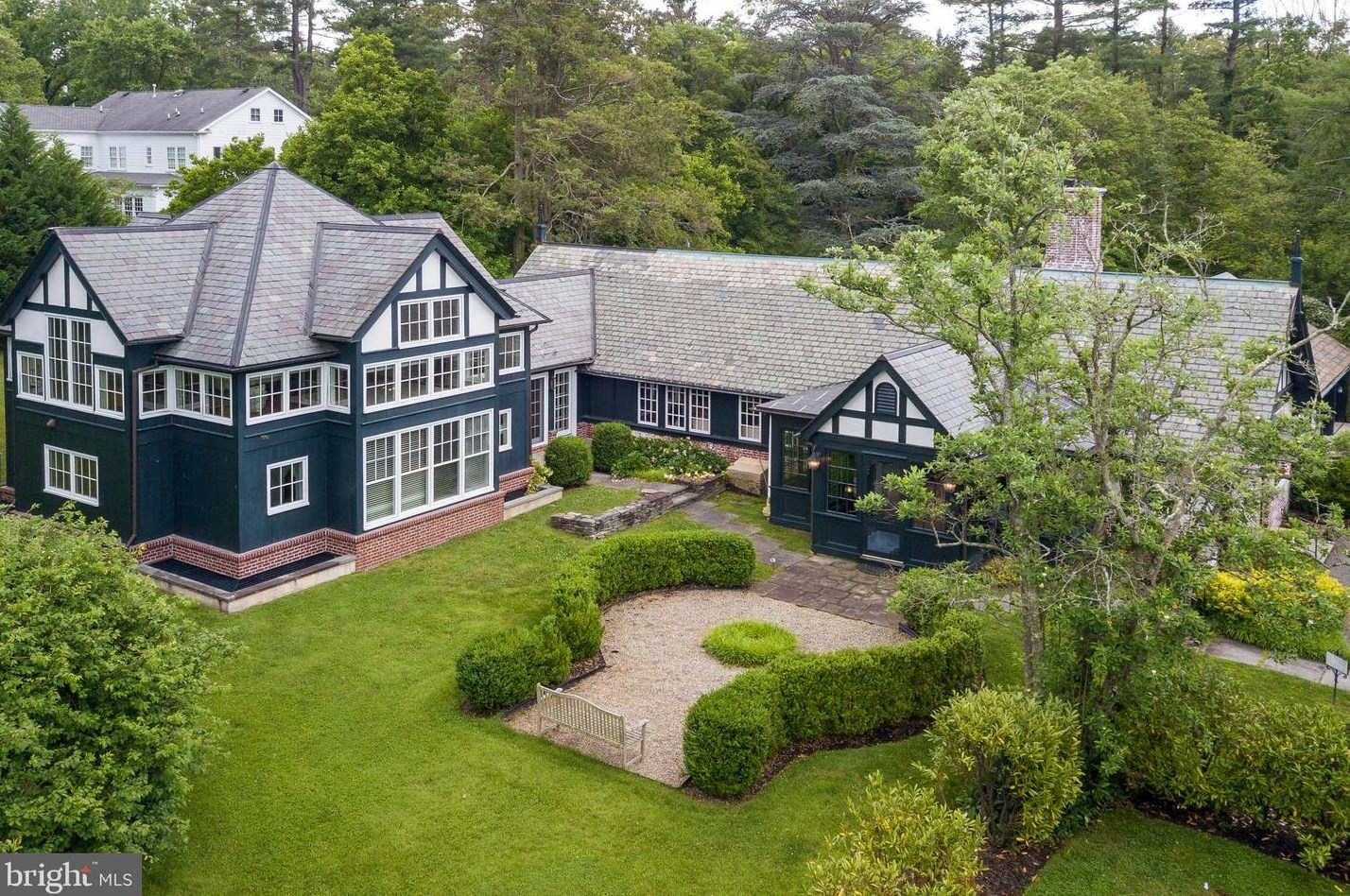 19 Greenhouse Dr, Princeton, NJ 08540-4802