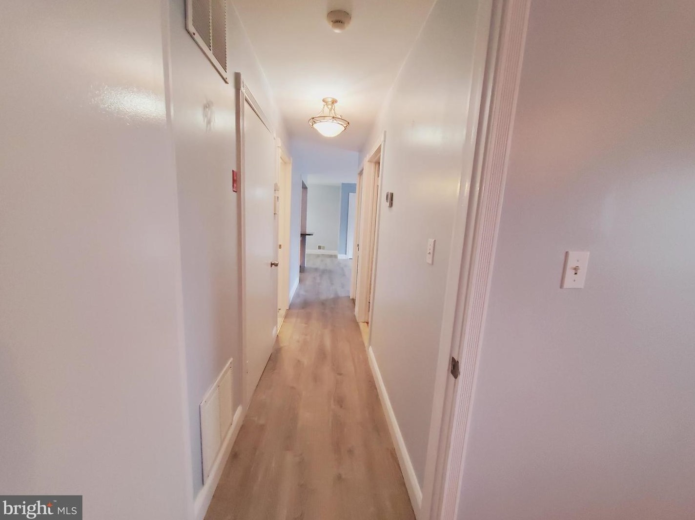 48 Lehavre Ct, Trenton NJ  08619-4723 exterior