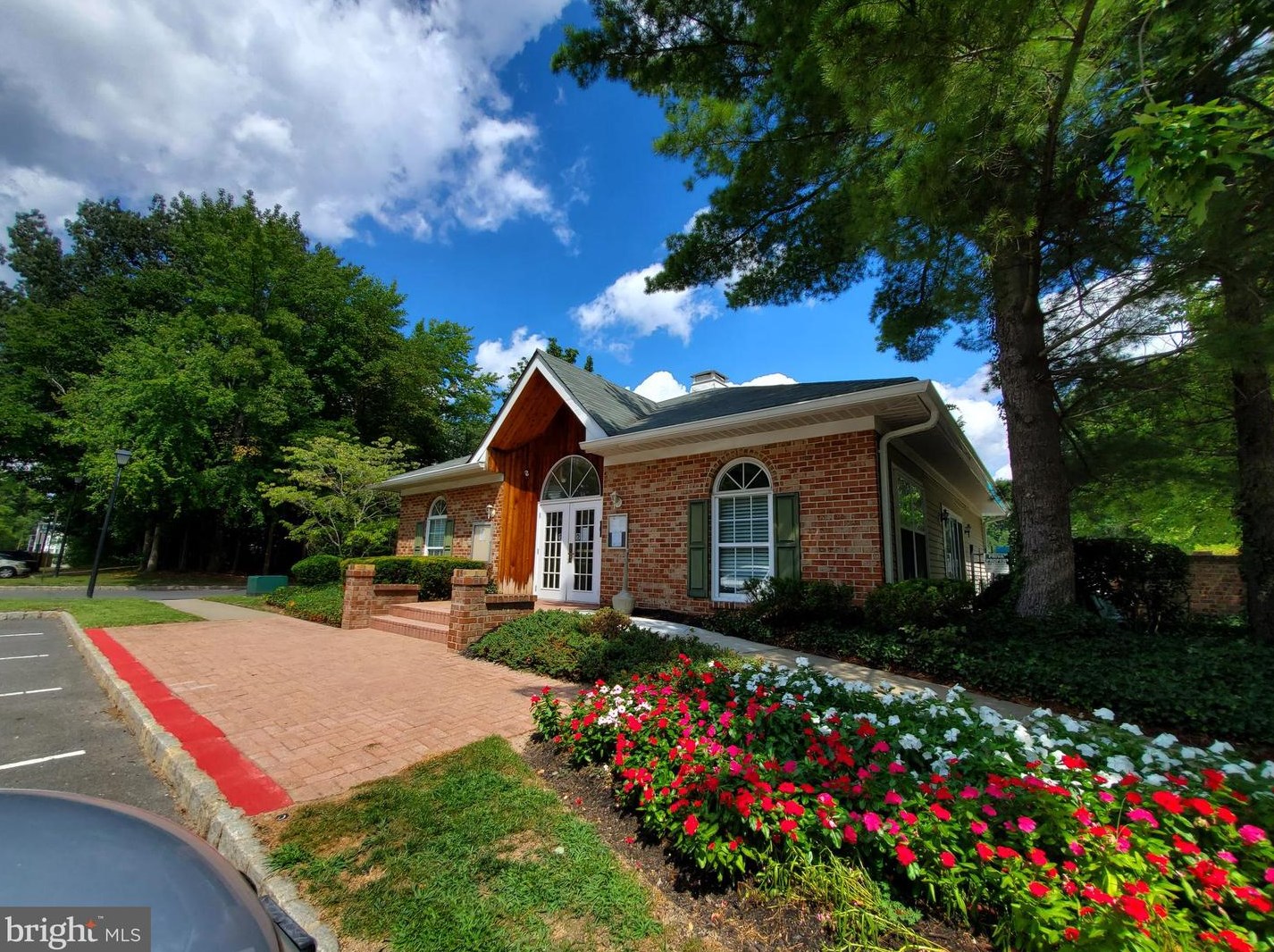 48 Lehavre Ct, Trenton NJ  08619-4723 exterior