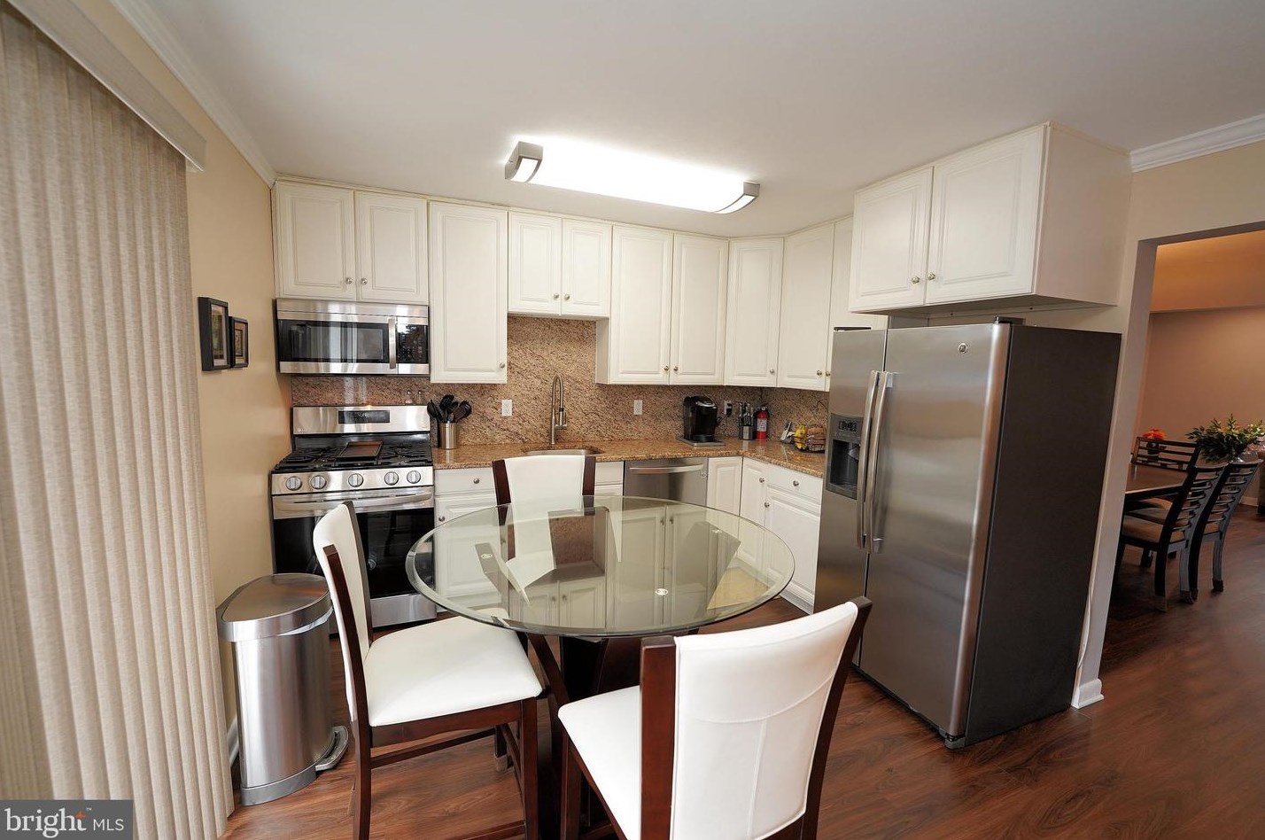 913 Jamestown Rd, East Windsor NJ 08520-5606 exterior