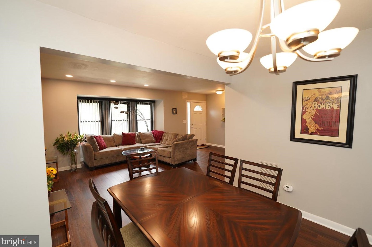 913 Jamestown Rd, East Windsor NJ 08520-5606 exterior