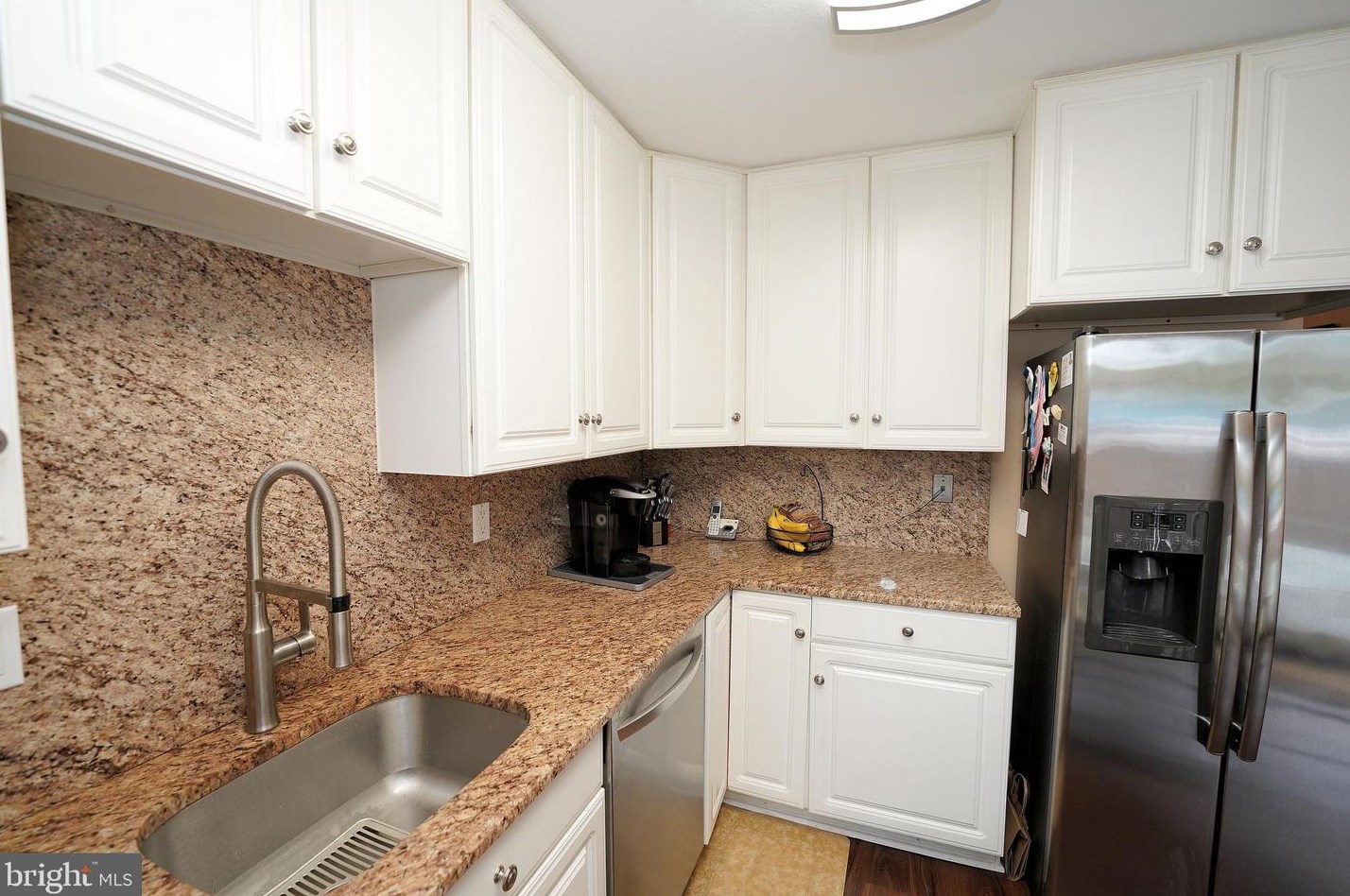 913 Jamestown Rd, East Windsor NJ 08520-5606 exterior