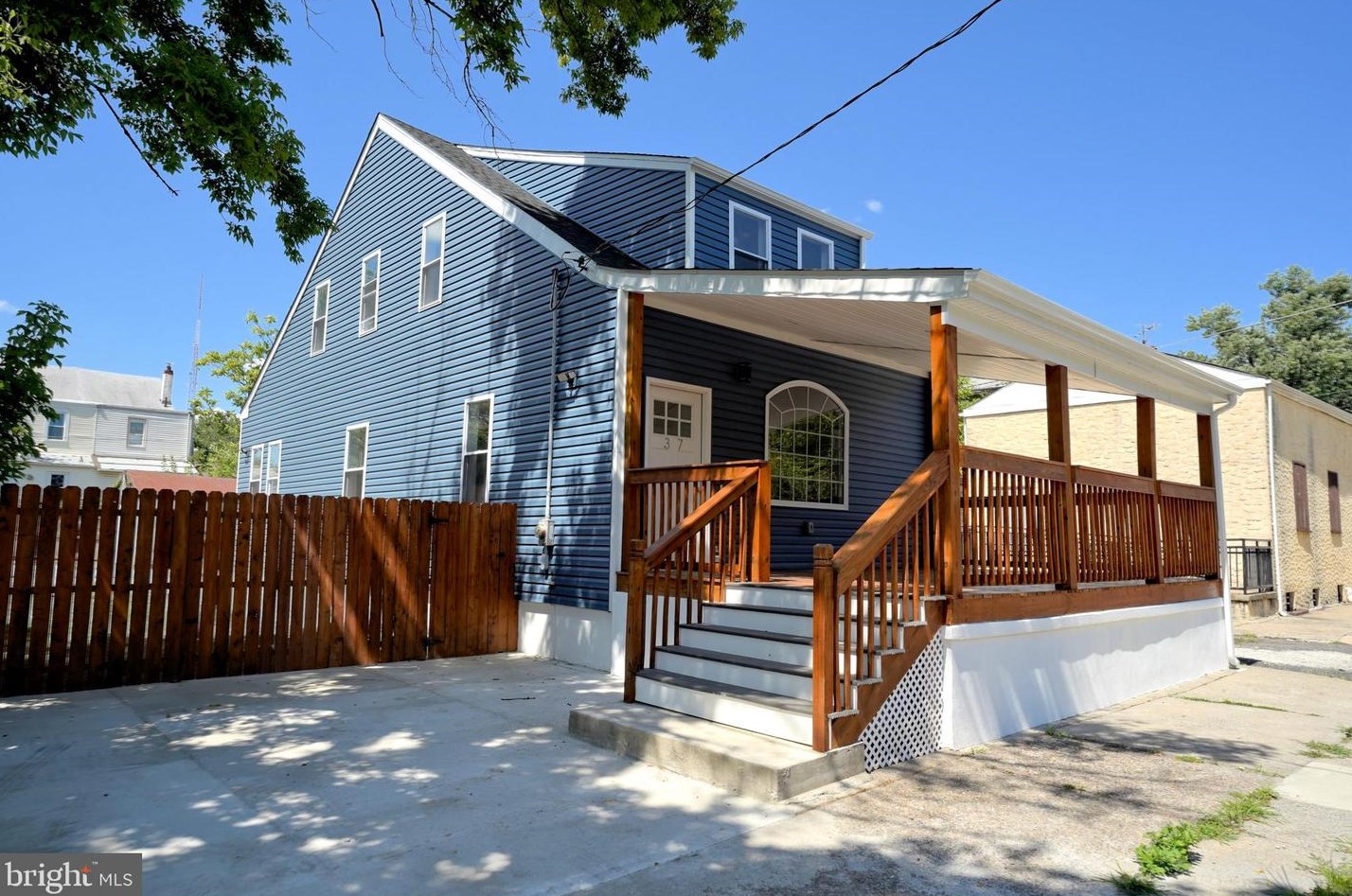 37 Wainwright Ave, Trenton, NJ 08618