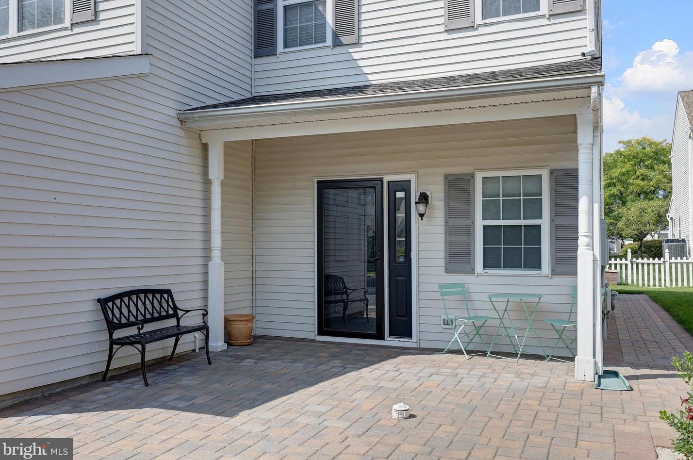 32 Sandstone Rd, East Windsor, NJ 08520