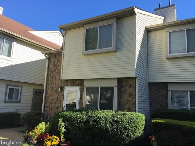 98 Chatham Ct #98, East Windsor, NJ 08520