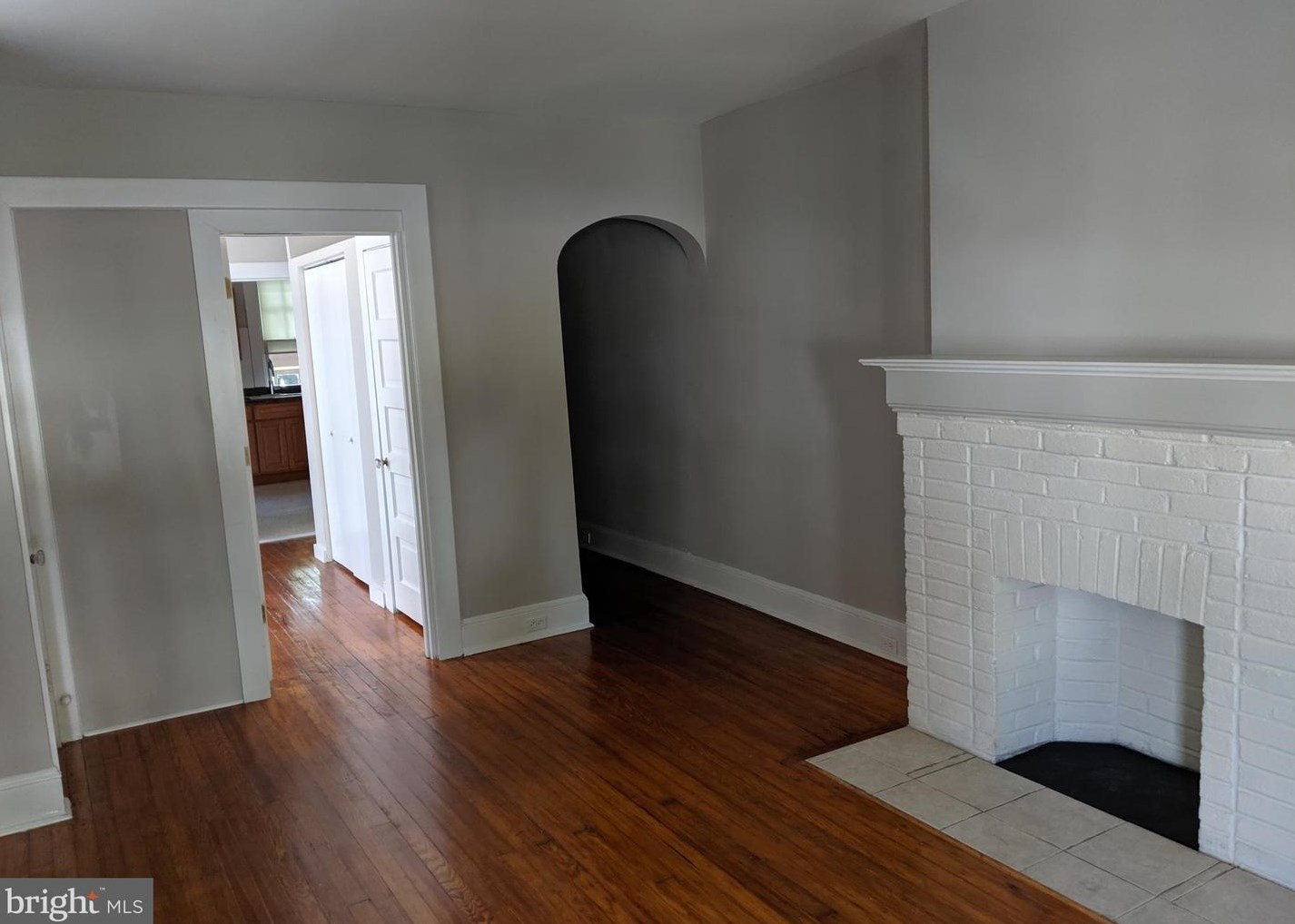 330 Hillcrest Ave, Trenton, NJ 08618-2510