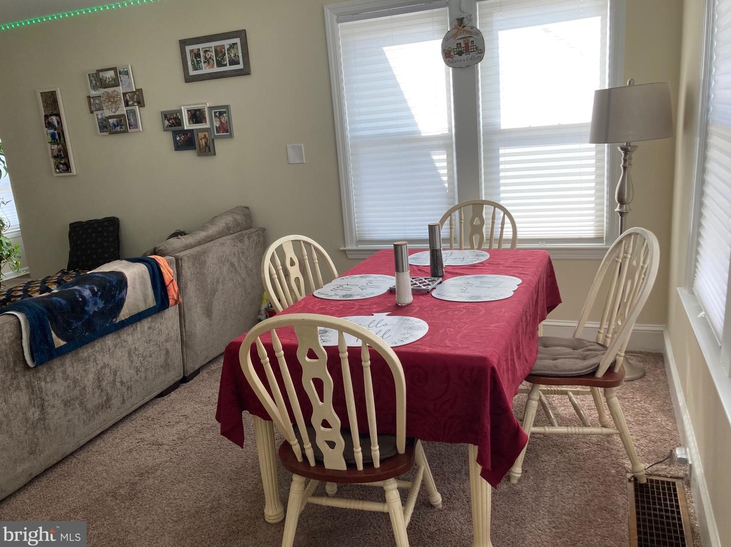 24 Coolidge Ave, Trenton NJ 08648-3713 exterior