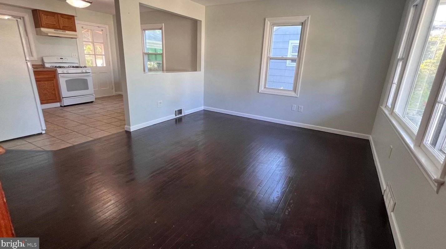 67 Groveland Ave, Trenton, NJ 08638-2864