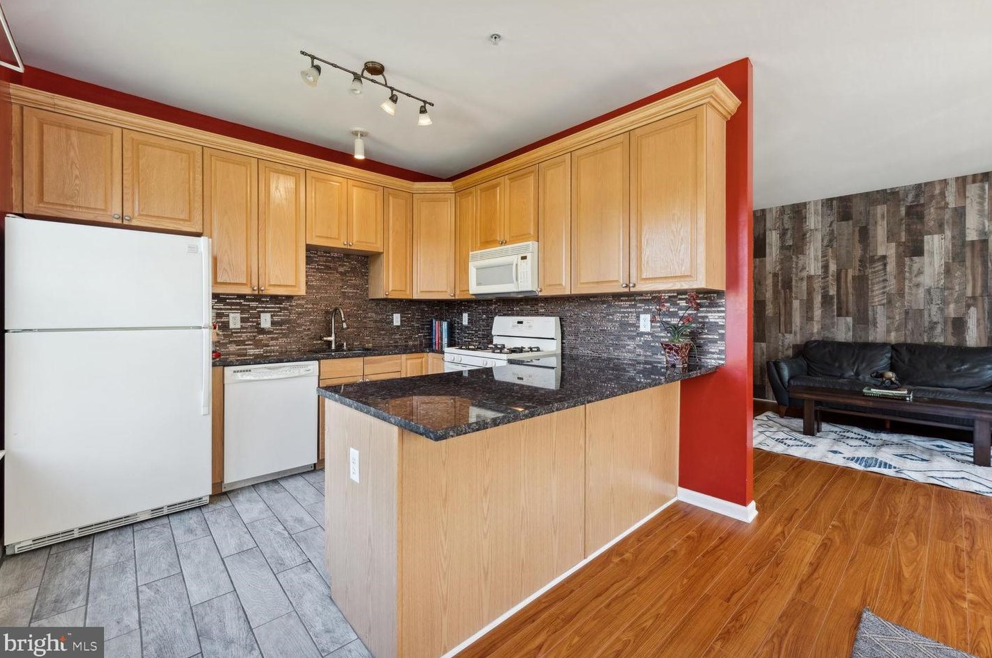 80 Kyle Way, Trenton NJ 08628-2523 exterior