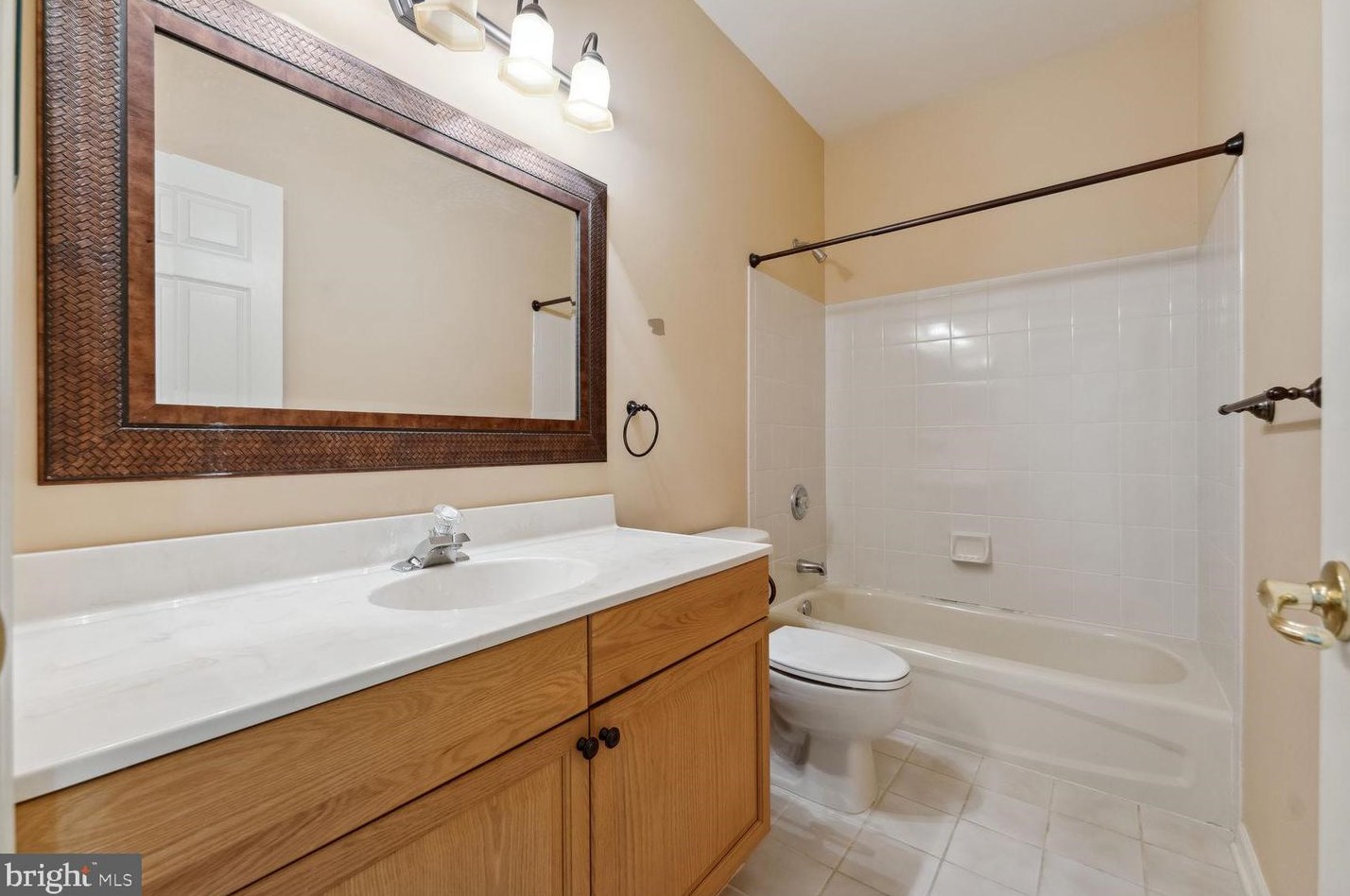 80 Kyle Way, Trenton NJ 08628-2523 exterior