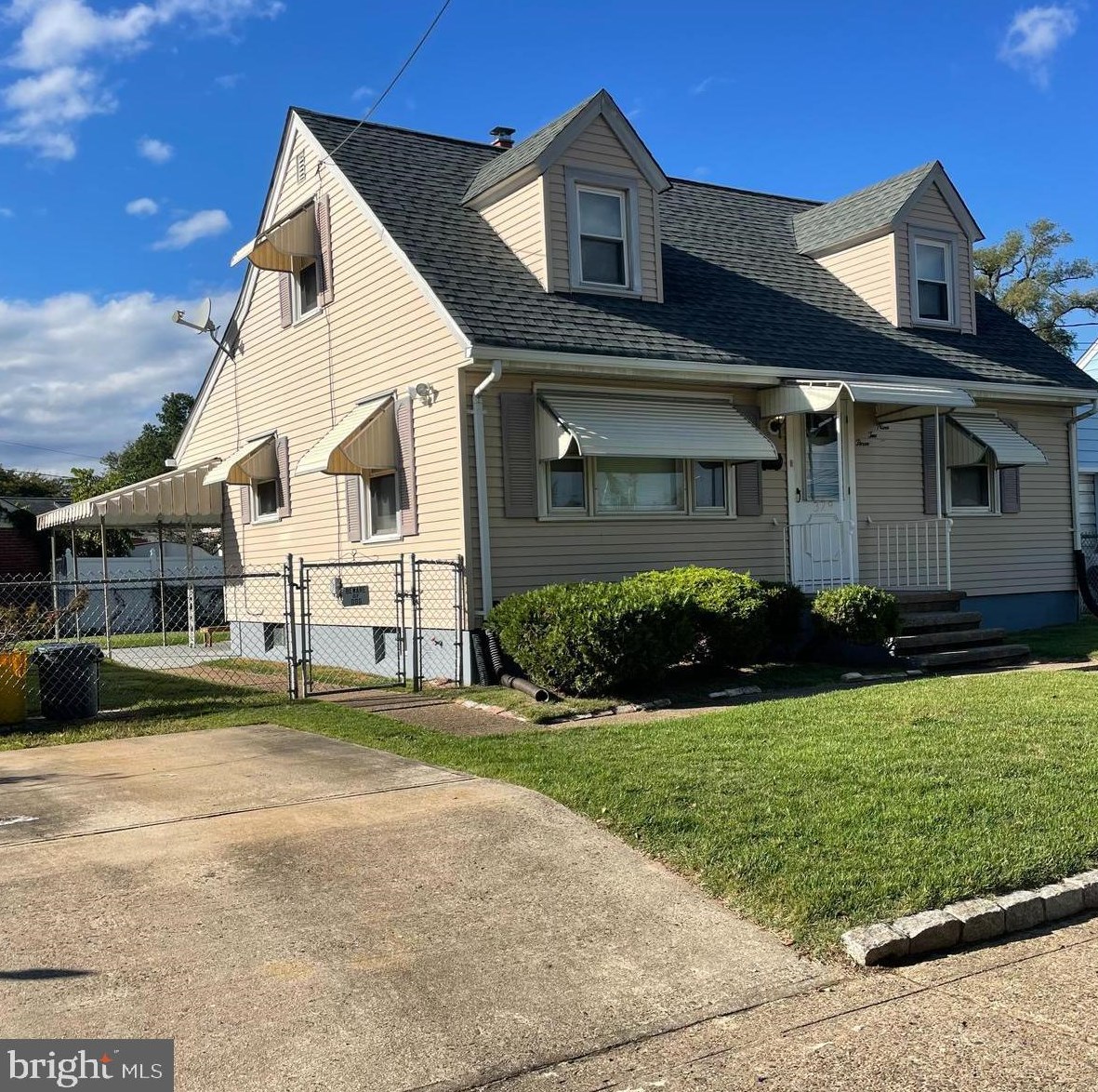 329 Edward Ave, Trenton, NJ 08610-3906