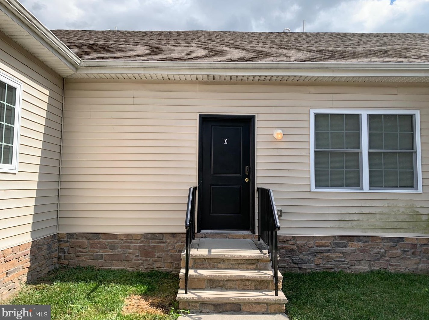 132 William St, East Windsor, NJ 08520