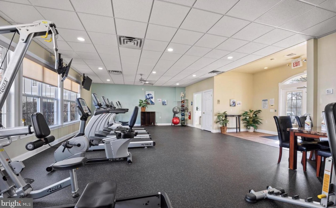 64 Kyle Way, Trenton NJ 08628-2521 exterior