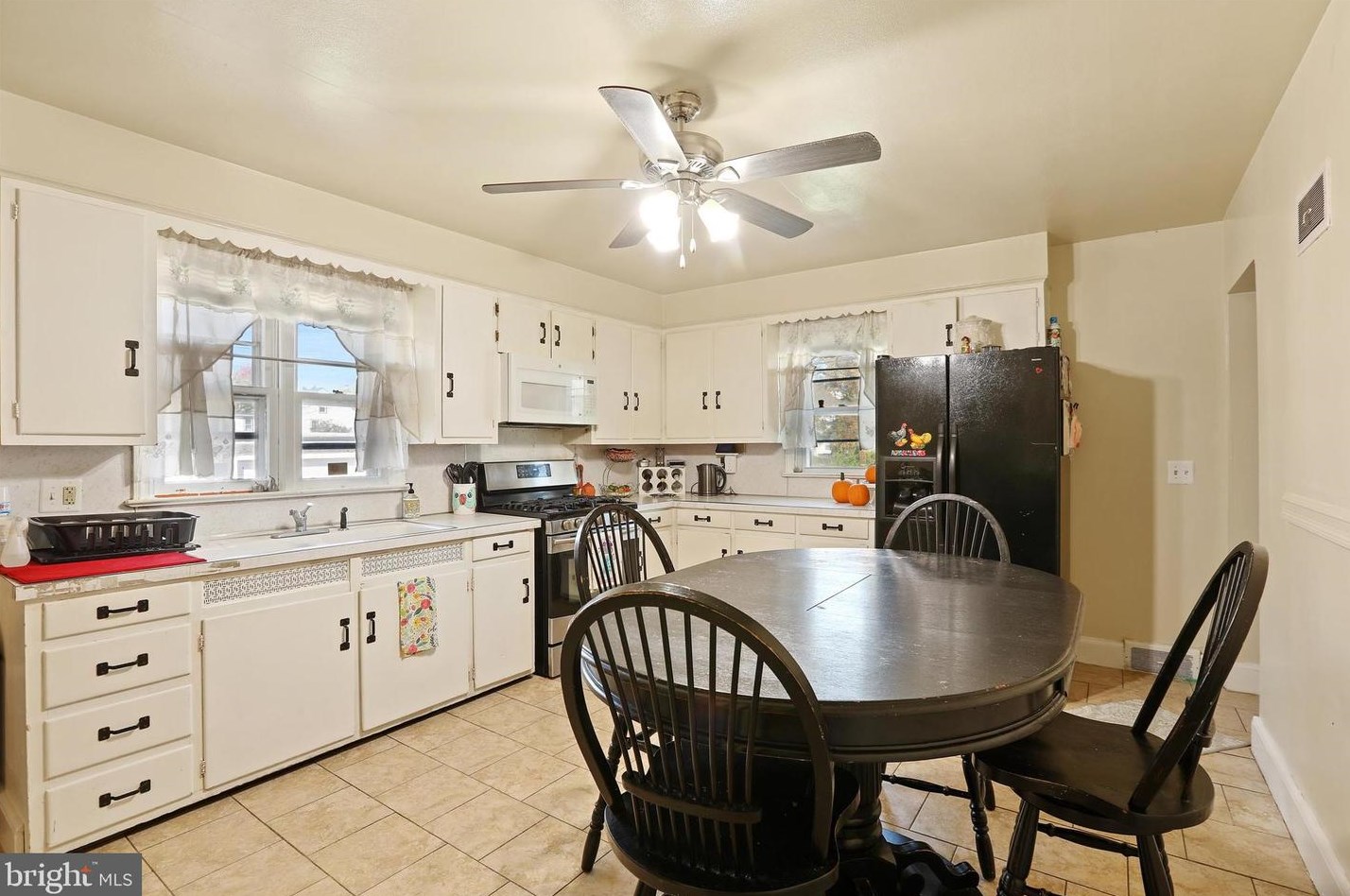 1308 Genesee St, Trenton NJ 08611-1908 exterior