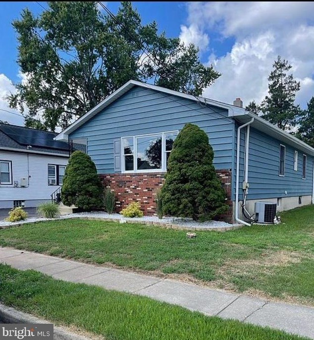 33 Kirby Ave, Trenton, NJ 08610-2901