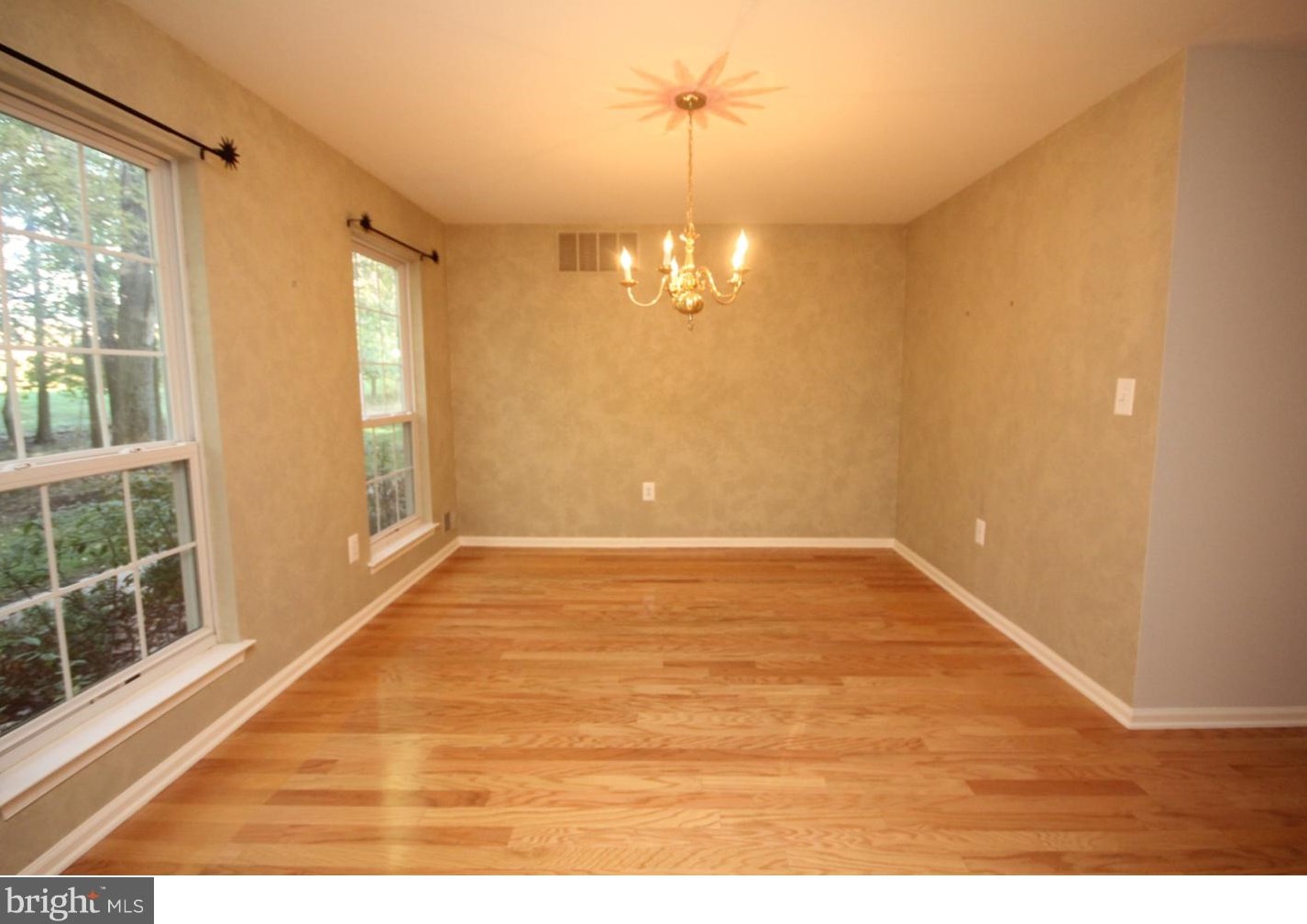 709 Deer Run Ct, Pennington NJ  08534-5233 exterior