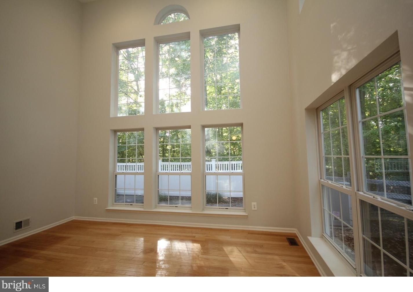 709 Deer Run Ct, Pennington, NJ 08534-5233