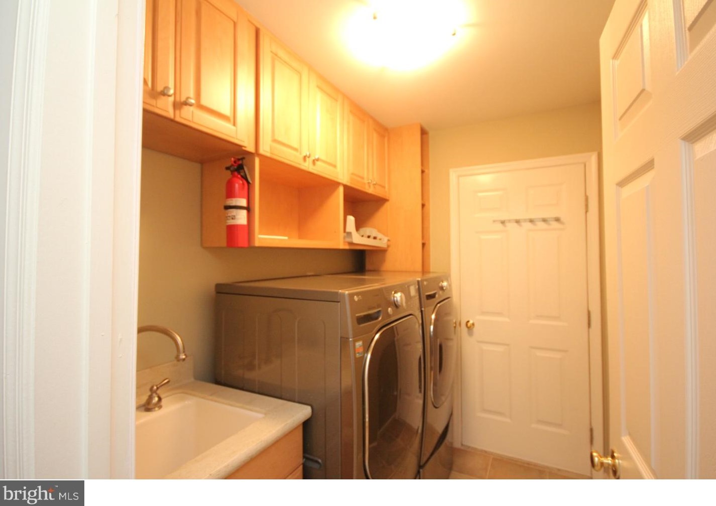709 Deer Run Ct, Pennington NJ  08534-5233 exterior